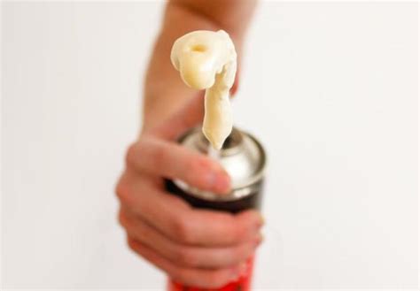 O Que Tira Espuma Expansiva Da Mão - Como tirar espuma expansiva da mão - 4 métodos e dicas