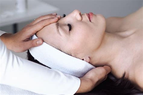 Peeling PRX T33 – biorewitalizacja skóry - Estetiko