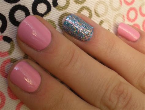 castinails opi pink friday  glitter blizzard accent nail
