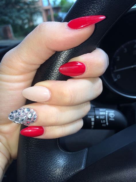 Beauty experts react to these stunning red acrylic nail art ideas 11