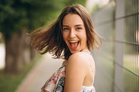 Free Photo | Portrait of a happy woman smiling