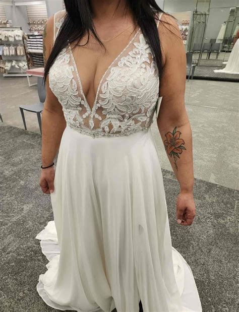 Galina Signature New Wedding Dress - Stillwhite