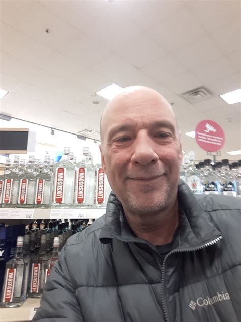 Victoria on Twitter: "Who’s up for fun 🤩 and ready to suck my tits🥰