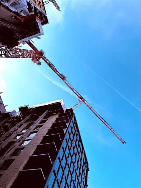 OnSite News | Potain tower cranes help transform Madison’s downtown