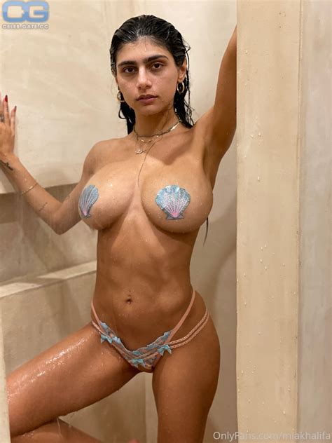 Mia Khalifa nackt, Nacktbilder, Playboy, Nacktfotos, Fakes, Oben Ohne