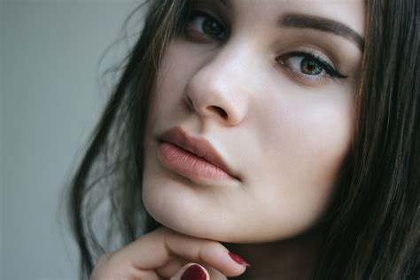 Лицо девушки крупным планом