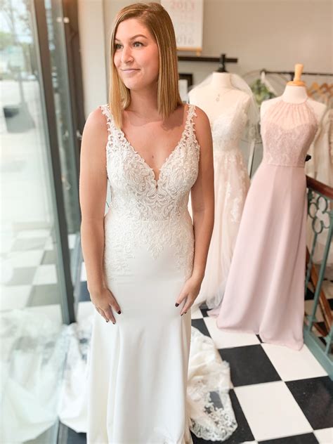 TOP 9 LOCAL BRIDAL SHOPS | MADISON WISCONSIN | Madison Wedding Vendor