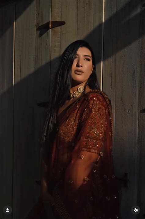 Avantika Mommy is trying to seduce you so you can pound her mercilessly