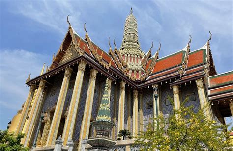 Exploring Bangkok's Grand Palace: A Visitor's Guide | PlanetWare