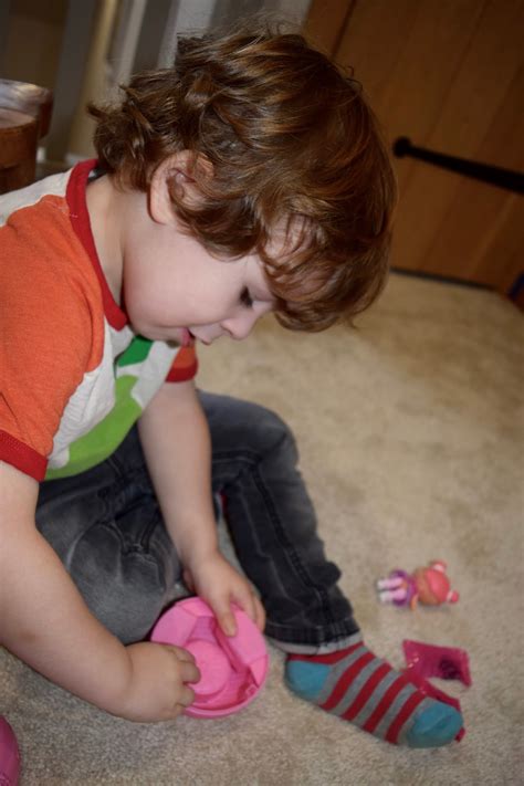 Hannah and The Mini Beasts: L.O.L Surprise! Doll