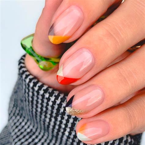 colored french tip nails fall - Sofia Rohr