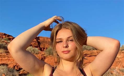 Sava Schultz - Bio, Age, Height | Models Biography