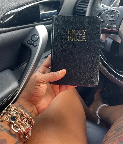 Big Mama aka 𝕸𝖎𝖘𝖘 𝕮𝖔𝖈𝖔 🐻🎀 ™ | Hookie 2025 🛟 or nah 👀 @enchantresscoco