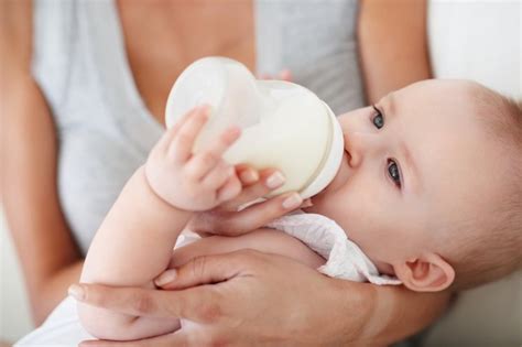 Бутылочка для кормления малыша: правила удачной покупки - Parents.ru ...