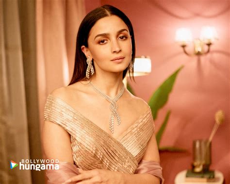 Alia Bhatt Wallpapers | alia-bhatt-219 - Bollywood Hungama