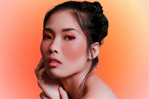 How to use the virtual makeup try on tool - Picsart Blog