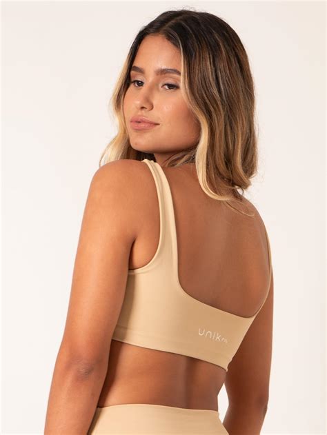 Top Femme Nude/Bege: Elegância e Conforto para Todos os Momentos