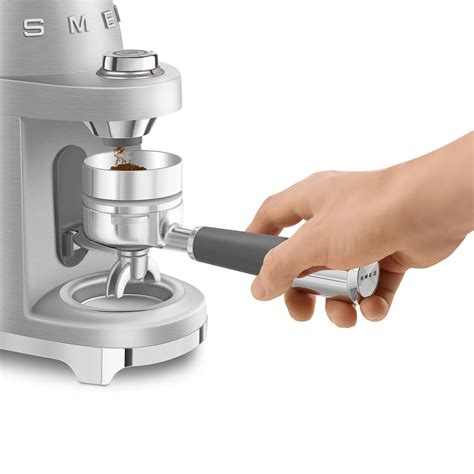 Кофемолка Алюминий CGF02SSEU | Smeg.ru