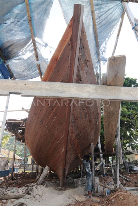 galangan kapal rakyat antara foto