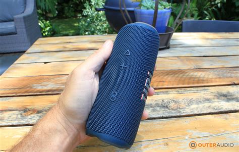 JBL Flip 6 Review: A Bluetooth Speaker For Everyday Use