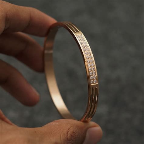 queen rose gold bracelet