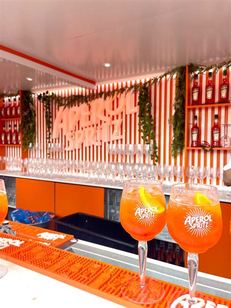 aperol spritz bar | Aperol, Aperol spritz, Aperol drinks