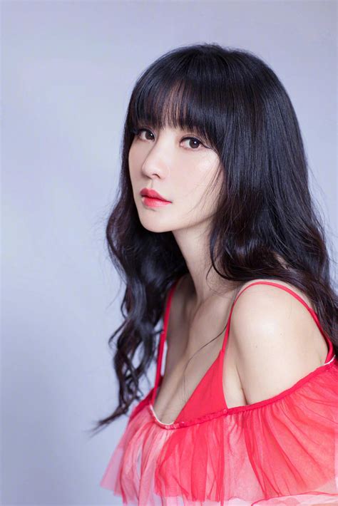 Liu Yan Hot Photo Album - iNEWS