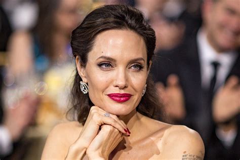 Angelina Jolie's Face Mask Comes with Street Cred | Vanity Fair
