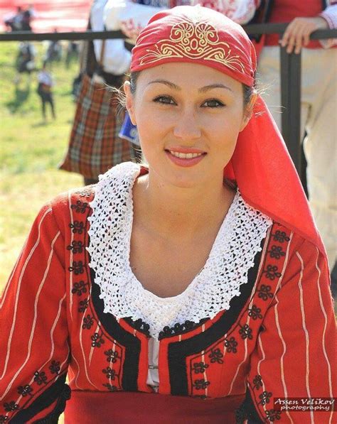 Pin by Деница Петканска on Неземна красота - Българска | Folk costume ...