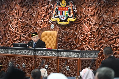 updated perikatan mps walk   dewan passes motion  wan saifuls