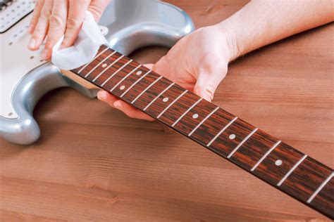 rosewood  maple fretboard      andrew