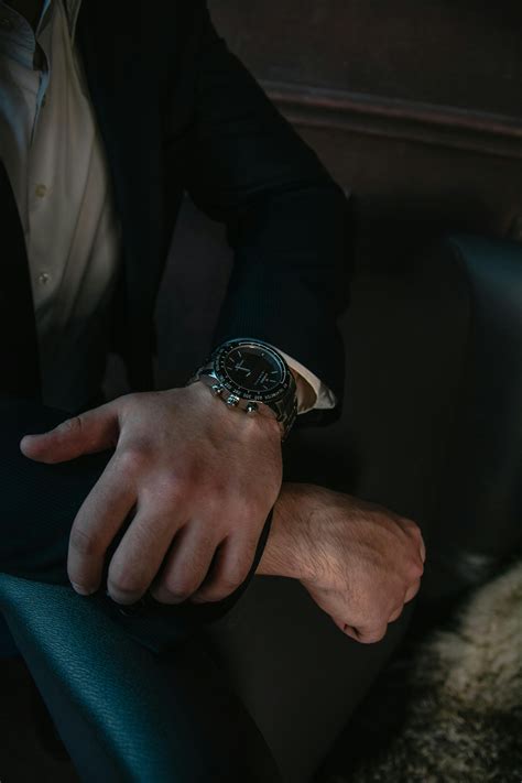 Man Wearing A Wristwatch Photos, Download Free Man Wearing A Wristwatch