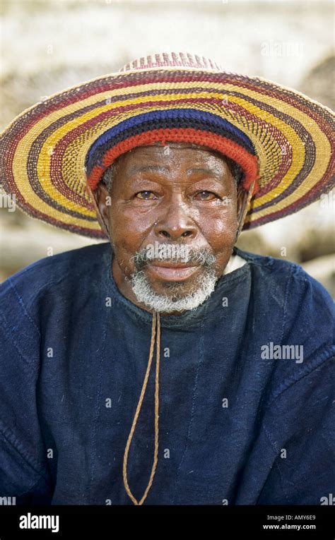 Dogon Tribe Stock Photos & Dogon Tribe Stock Images - Alamy