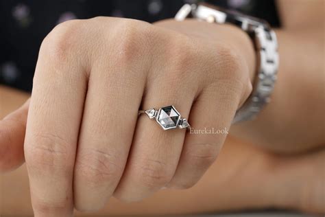 Three Stone Engagement Ring ,3 stone diamond ring designs – Eurekalook