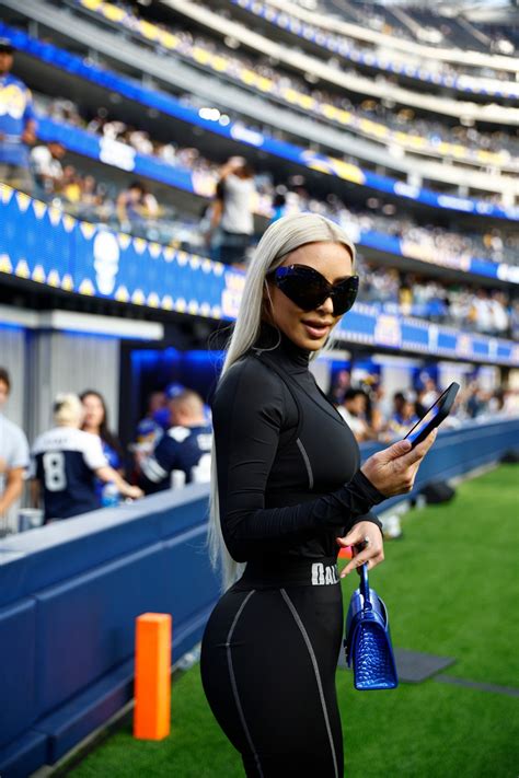 Kim Kardashian Fully Nude