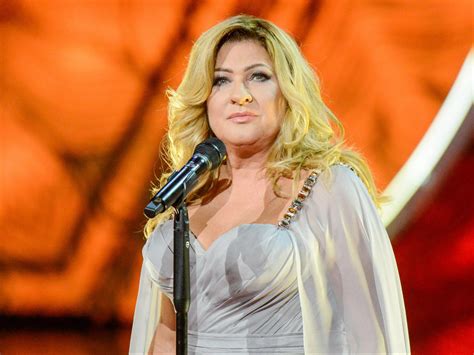 Beata Kozidrak przemówiła do fanów. Łamał jej się głos – Rozrywka Wprost