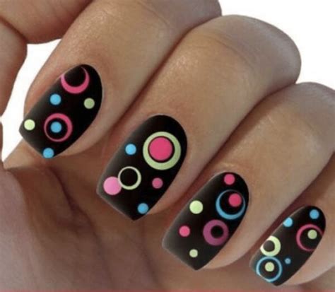 Dotting Nail Art - NailKnowledge