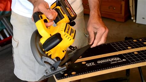 DEWALT FLEXVOLT DCS575 Circular Saw Review - YouTube