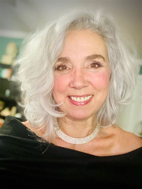 Silver hair | Silver hair, Beautiful gray hair, Older beauty