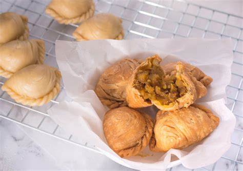 Karipap Images – Browse 642 Stock Photos, Vectors, and Video | Adobe Stock