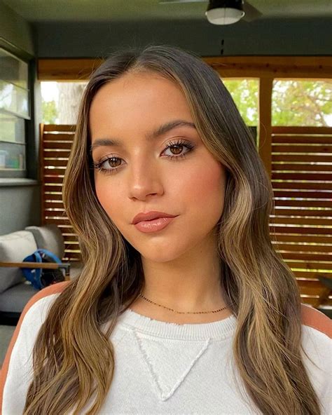Isabela Merced Style, Clothes, Outfits and Fashion • CelebMafia