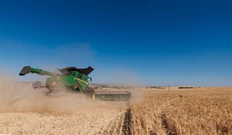 seed terminator harvest weed seed control  john deere  series