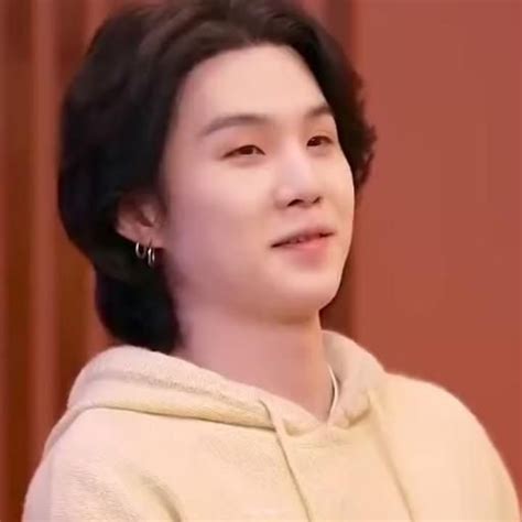whos  absolutely gorgeous cutie   gummy smile video