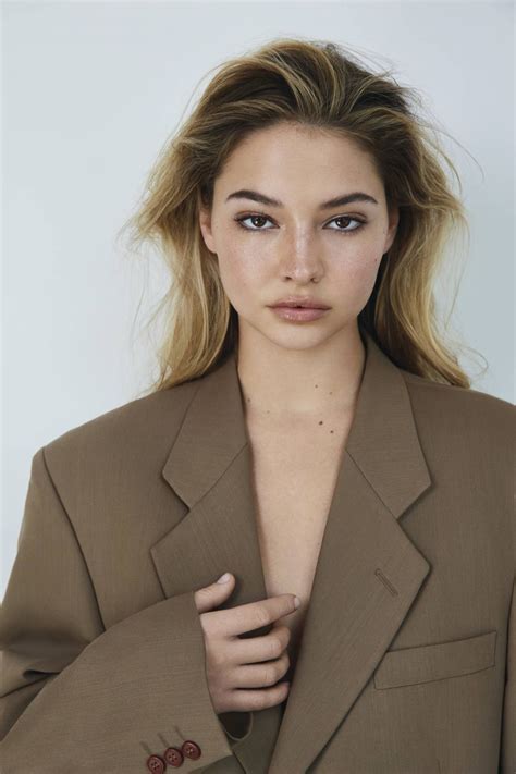 Madelyn Cline Style - MADELYN CLINE - YA Spring Showcase, 2020