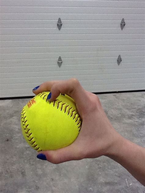 How to pitch fastpitch softball - B+C Guides