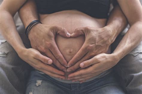 3 Ways Doulas Help Dads At Birth | HypnoBirthing.com.au