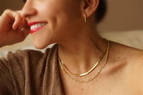 layered necklaces | Layered necklaces, Necklace, Pearl necklace