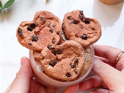 CHOCOLATE CHIP HEART COOKIE – Potcha Suraimu