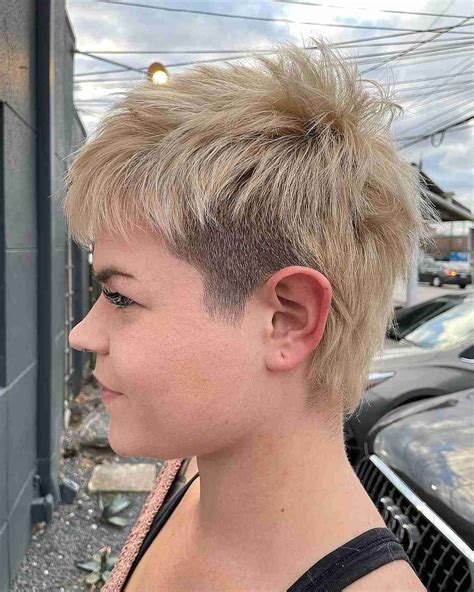 Pixie haircut shaved styles are taking over the fashion world 10