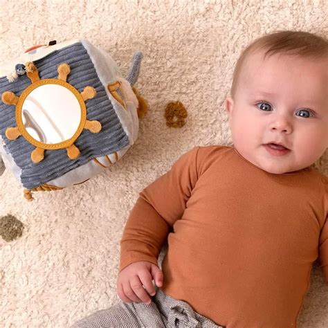 Juegos para bebés de 6 a 12 meses - Jugar con Sentido Común